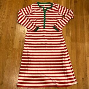 Hanna Anderson nightgown | M